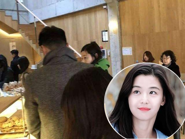 Mới sinh được nửa tháng, Mợ chảnh Jeon Ji Hyun chẳng chịu kiêng cữ ra ngoài hẹn hò
