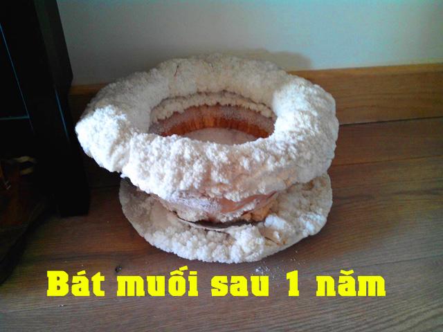 Nhà giàu thường bí mật đặt bát muối ở góc nhà, cả năm không dám đổ đi, ai ngờ vì...