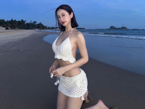 "Hot girl trà sữa" giờ làm diễn viên, đi biển mặc áo tắm giản đơn vẫn gợi cảm không ngờ