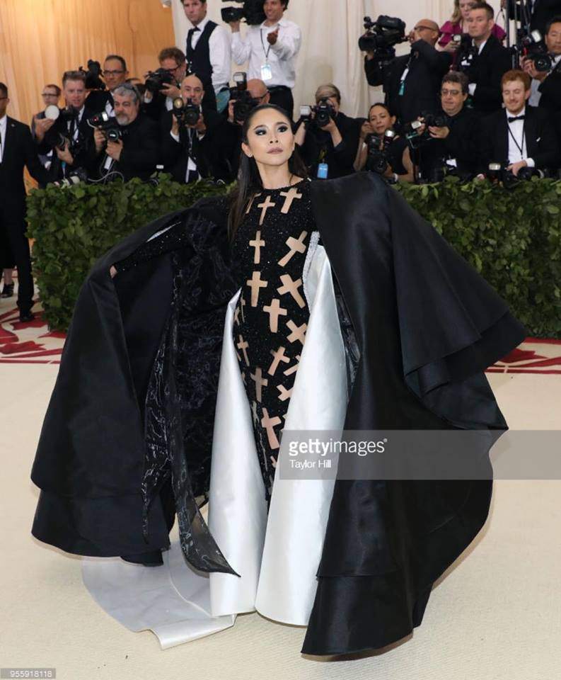 nga nguyen: fashionista nguoi viet duy nhat sai buoc tai met gala la ai? - 4