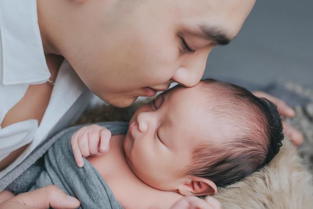 bo tre gay sot voi man tam cho con so sinh kheo den noi "con cu nam im huong thu" - 10