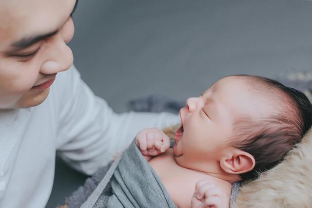 bo tre gay sot voi man tam cho con so sinh kheo den noi "con cu nam im huong thu" - 9