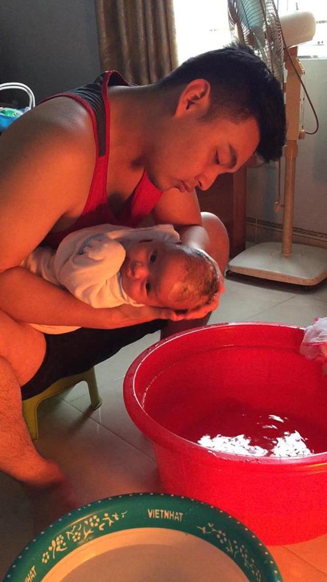 bo tre gay sot voi man tam cho con so sinh kheo den noi "con cu nam im huong thu" - 2