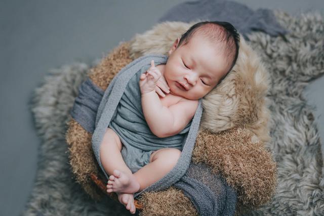 bo tre gay sot voi man tam cho con so sinh kheo den noi "con cu nam im huong thu" - 11