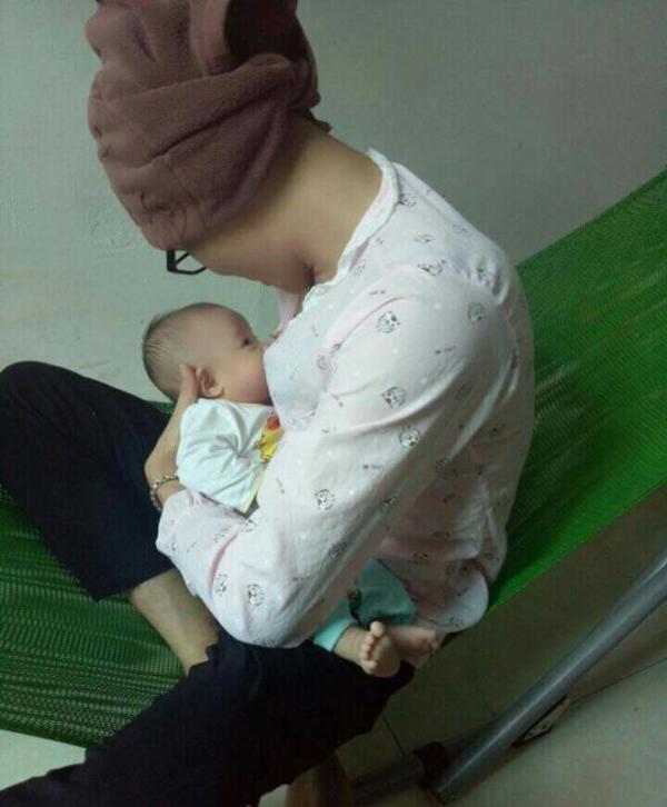 hy sinh hinh tuong soai ca de do con, ong bo tre khien be so "meo mat" - 3