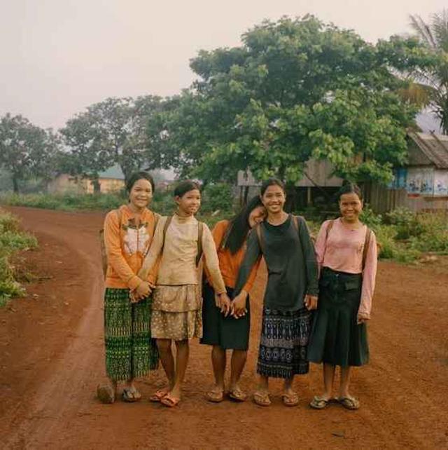 bo lac ky la, noi bo me xay choi cho con gai "quan he" voi bao nhieu nguoi tuy y - 6