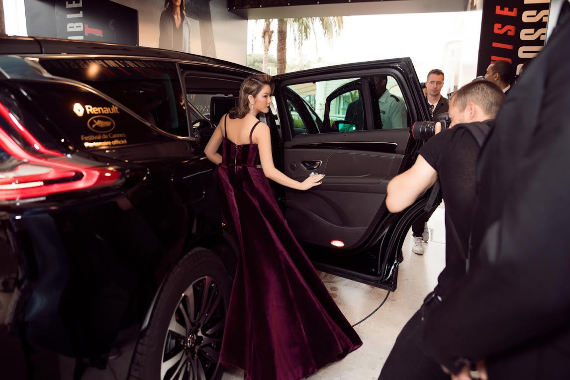 ly nha ky thieu dot moi anh nhin khi dien vay xe tao bao tai lhp cannes - 3