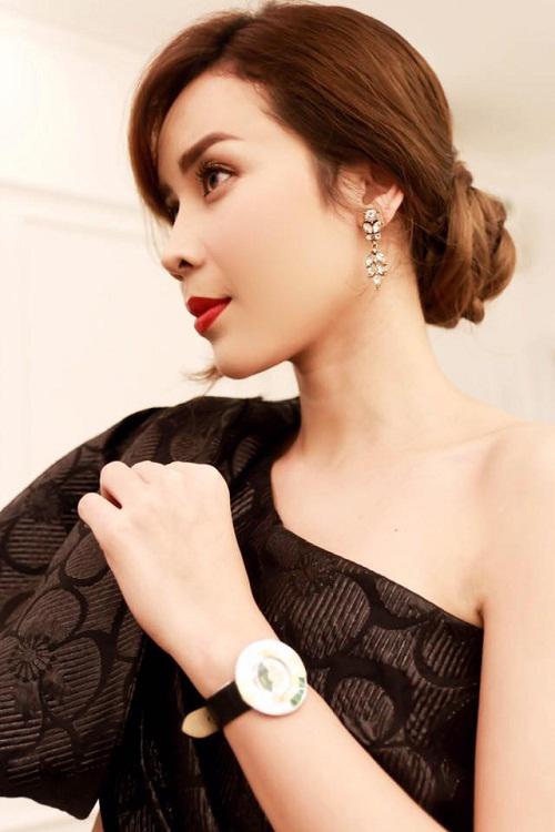 xuat hien voi dien mao khac la, phai chang luu huong giang chay theo trao luu don tran? - 5