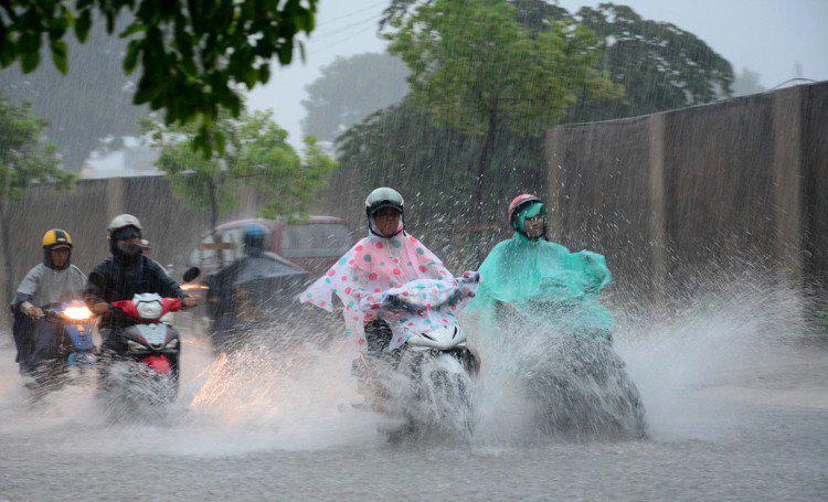 tin moi thoi tiet 12/5: ha noi xuat hien mua dong 2 ngay lien tiep, de phong to loc - 1
