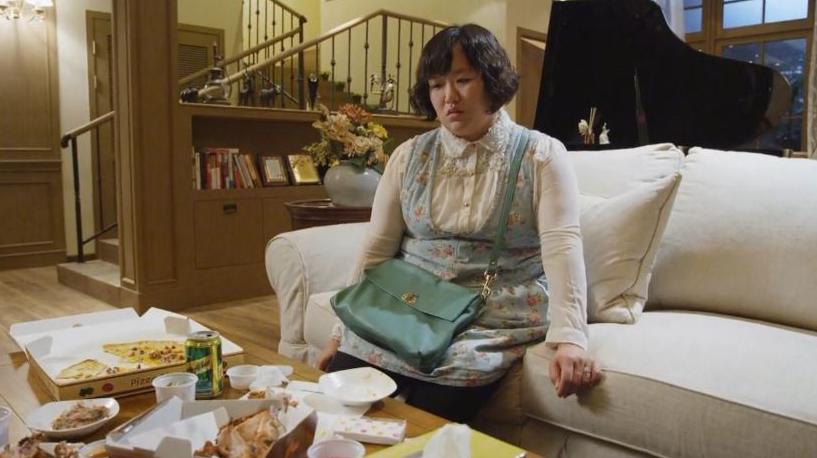 sung so khi sep nu cua chong den nha, chong bong nhien goi vo la nguoi giup viec - 2