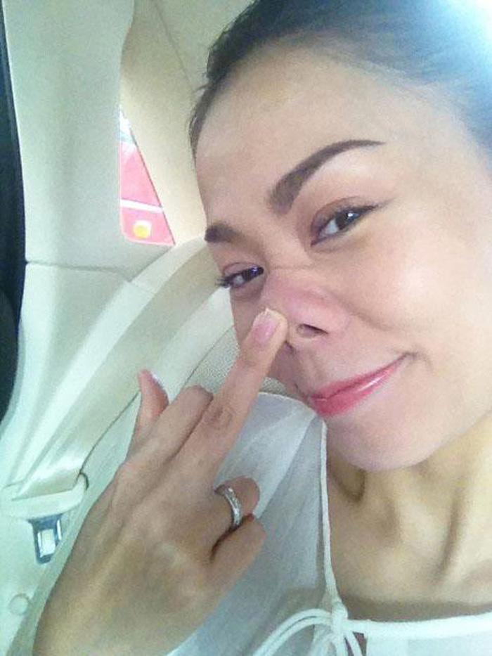 khong rieng ho ngoc ha, nhieu nguoi dep cung dap tan tin don sua mui bang cach nay - 7