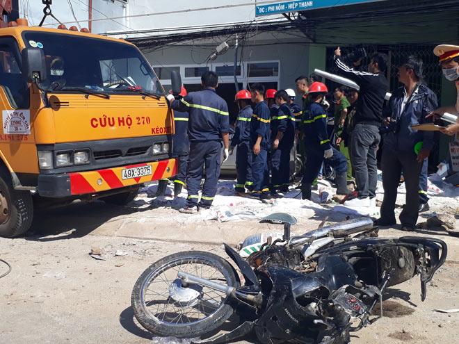 xe tai mat phanh gay tai nan kinh hoang, it nhat 6 nguoi tu vong - 4