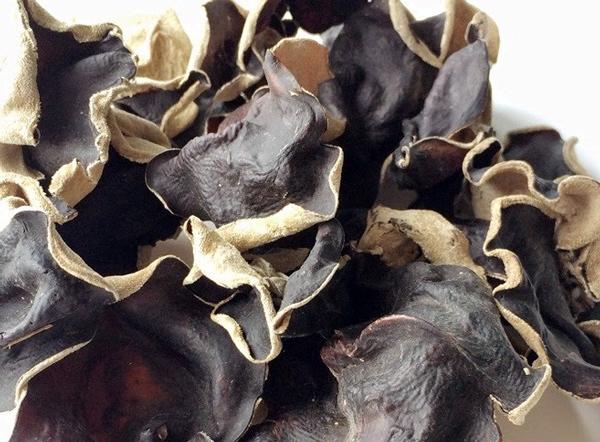 8 thuc pham den tot hon ca nhan sam chi em nen bo sung vao thuc don hang ngay - 6