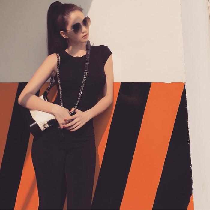 bi quyet de mac ao thun kin dao van sexy nhu ngoc trinh - 8