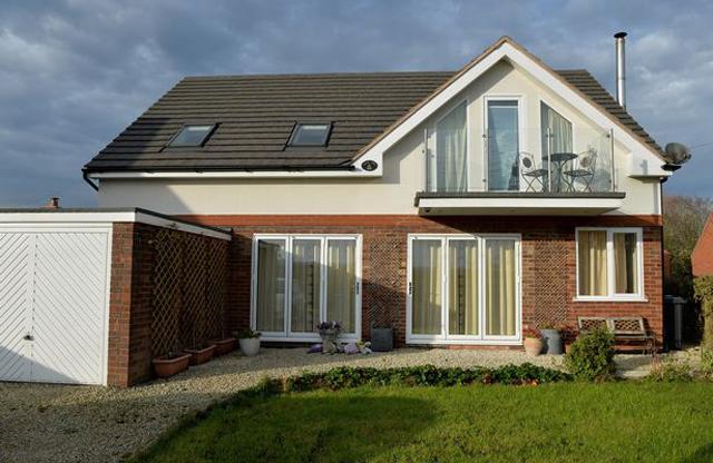 khong dong y giam gia ban nha hau ly hon, vo bi chong dung chao tan cong den chet - 3