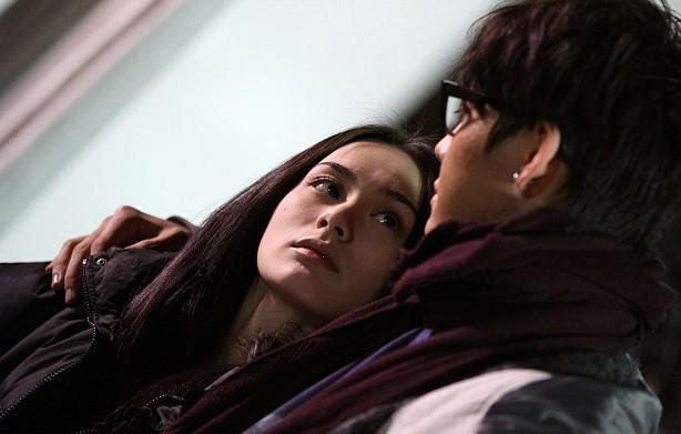 biet chong nam canh minh nhung nhan tin cho gai, vo van ngot ngao vi mot ke hoach phia sau - 2