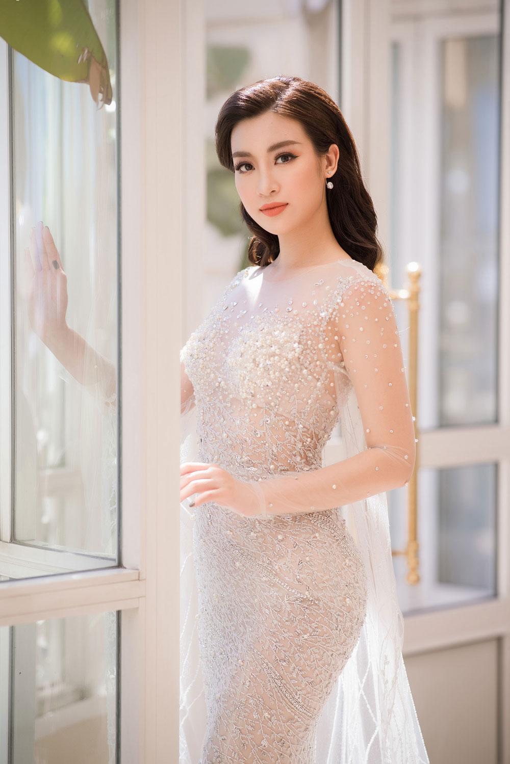 ly nha ky va hoa hau do my linh hoa "nu than hoa" tai cannes - 1