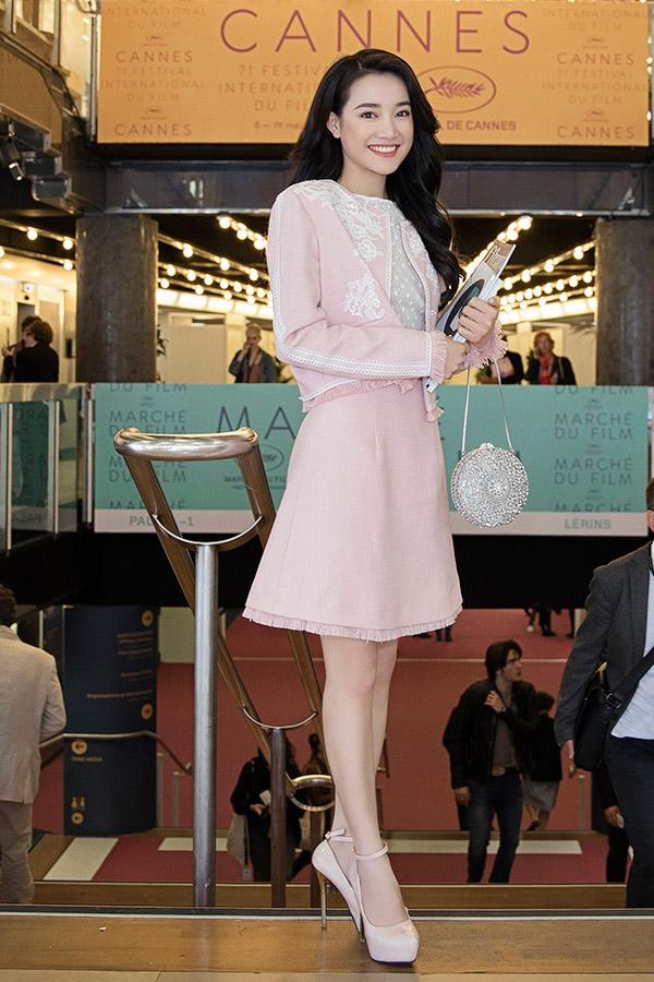 nha phuong chinh la thanh di giay cao got tai lhp cannes 2018 - 6