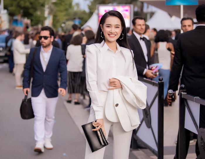 nha phuong chinh la thanh di giay cao got tai lhp cannes 2018 - 1