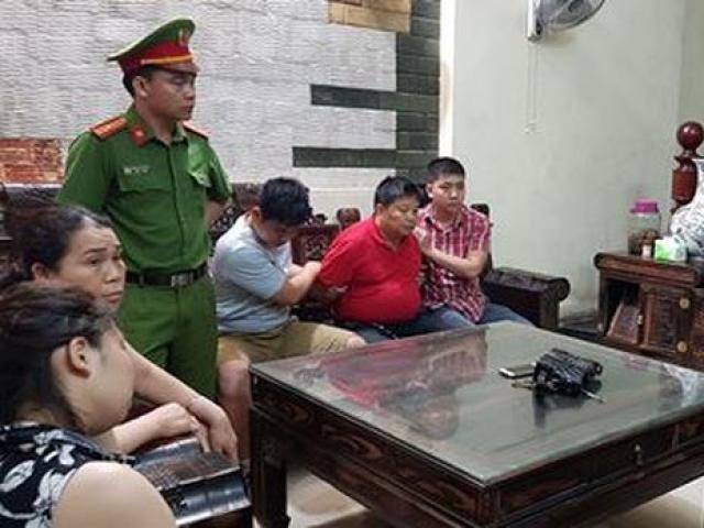 Tiết lộ về chiếc áo màu đỏ của trùm ma túy Triệu Ký Voòng đội lốt đại gia