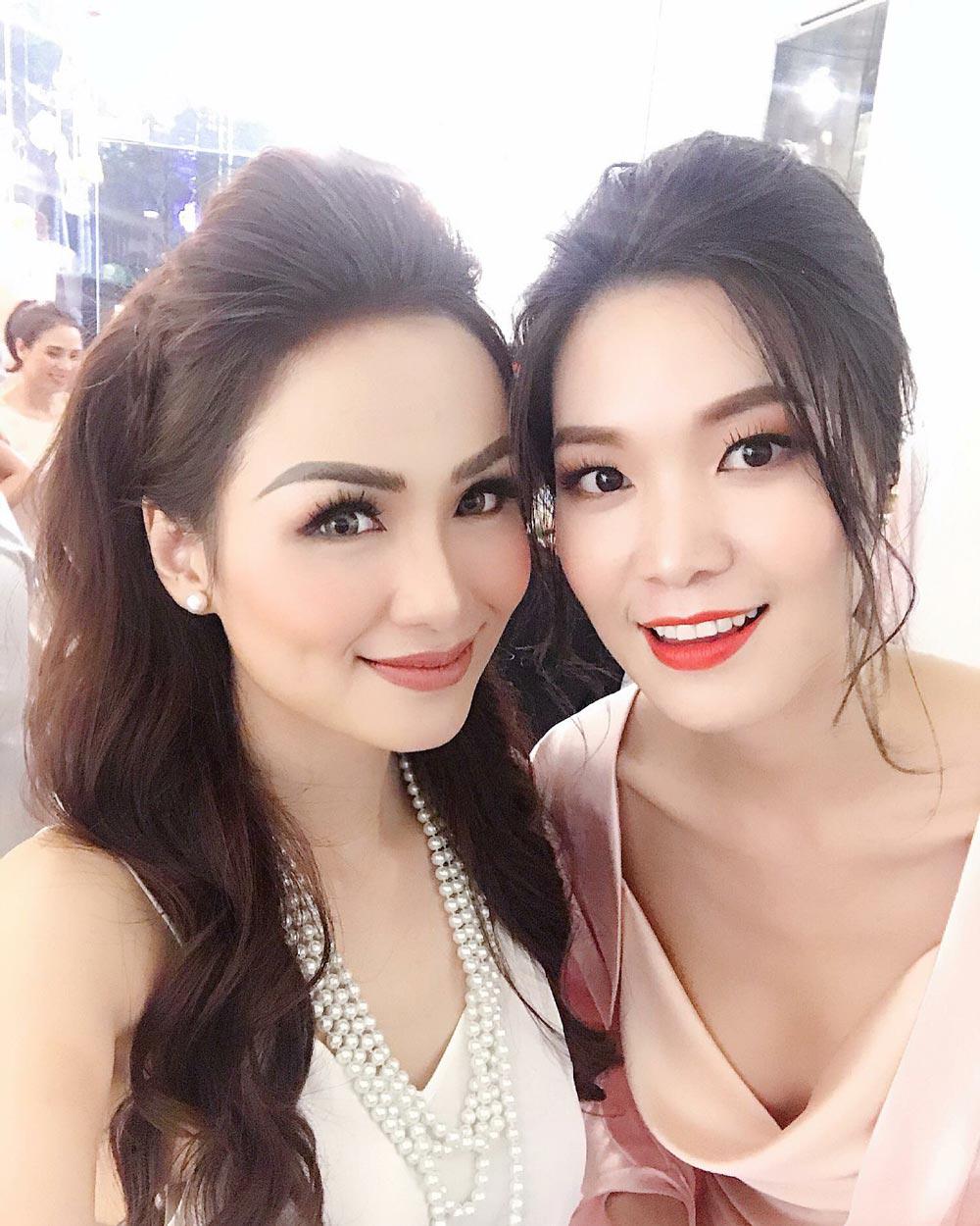 "co giao"pham huong khoe dep nhu giot suong mai voi ta ao dai trang - 9