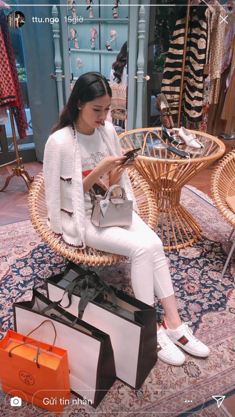 "co giao"pham huong khoe dep nhu giot suong mai voi ta ao dai trang - 13