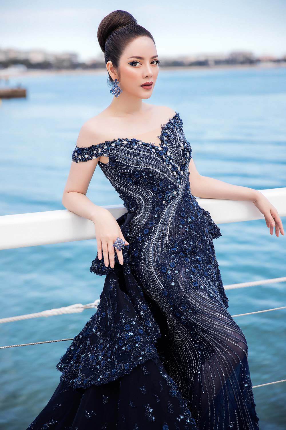 dien vay dinh hang ngan vien pha le, ly nha ky chinh la "nu hoang bang gia" cua cannes 2018 - 3