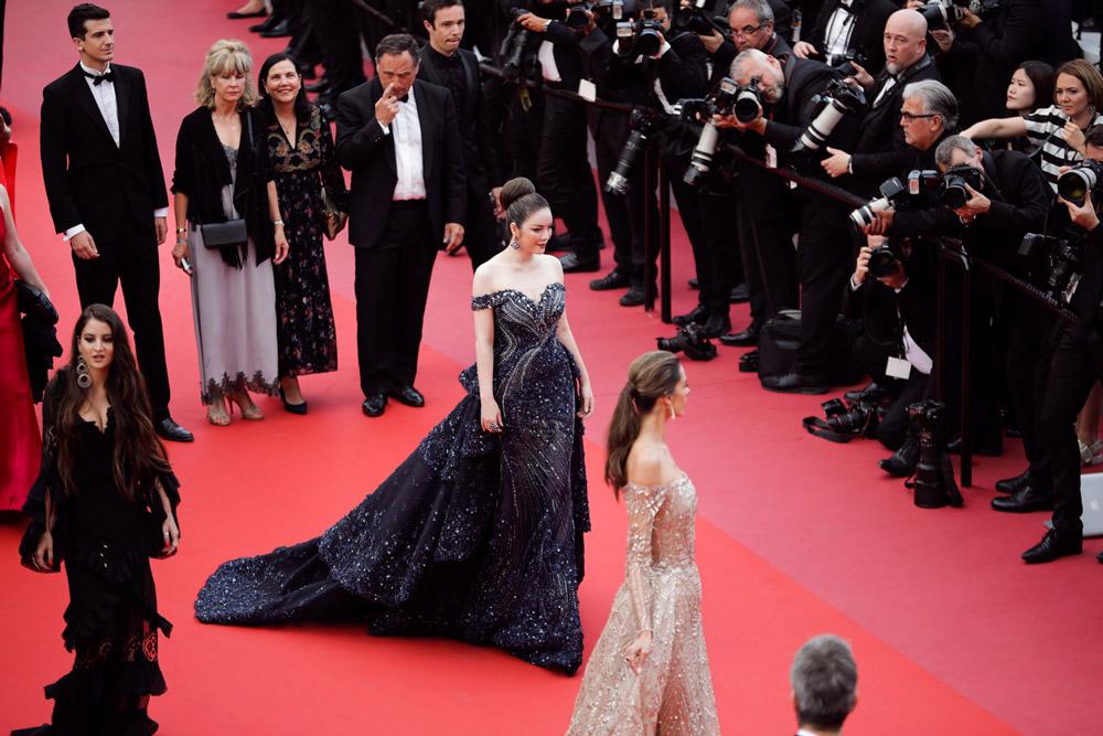 dien vay dinh hang ngan vien pha le, ly nha ky chinh la "nu hoang bang gia" cua cannes 2018 - 4
