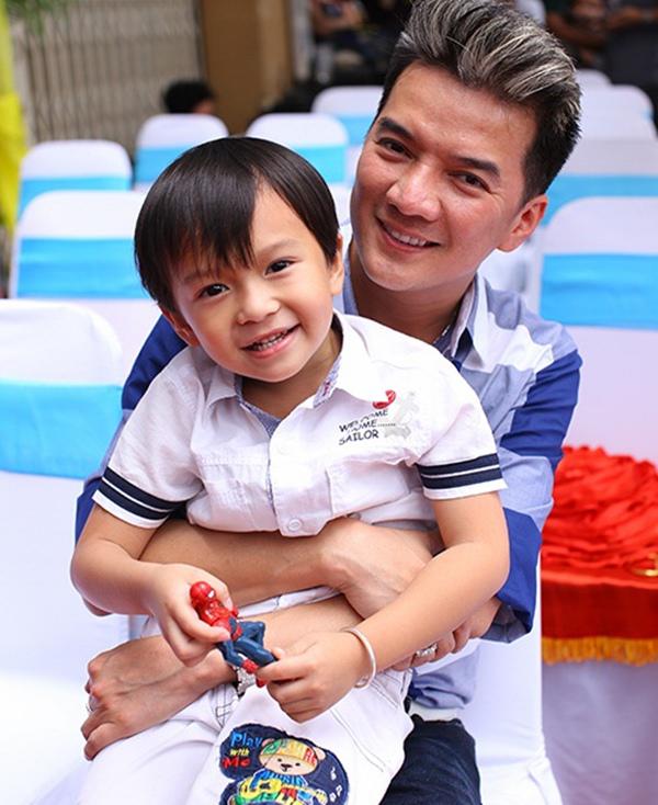 khen 2 con ngoan, hoc gioi, mr dam khien dan mang chu y bang ket qua hoc tap "khung" - 5