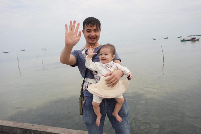 be ha noi khien nguoi lon phai ghen ty vi "1 tuoi da di du lich khap dat nuoc" - 5