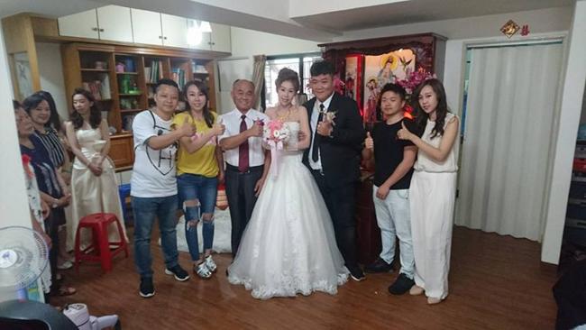 roi nuoc mat voi buc thu cam dong cua nguoi cha gui con re trong dam cuoi - 2