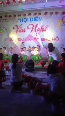 co giao mam non da nang "quay" nhiet tinh van bi hoc tro nhi "bo dep" gay sot mxh - 1