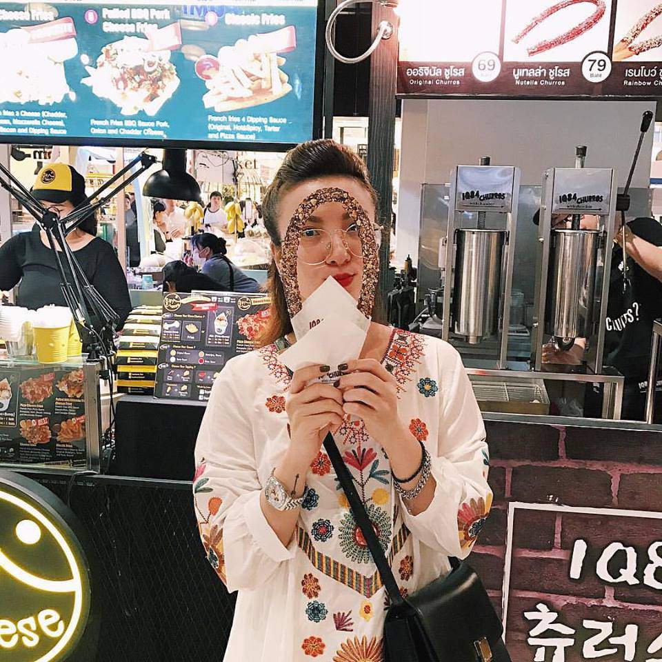 cuoc tram chan thoi trang dau tien cua hai hoa hau hot nhat viet nam - 11