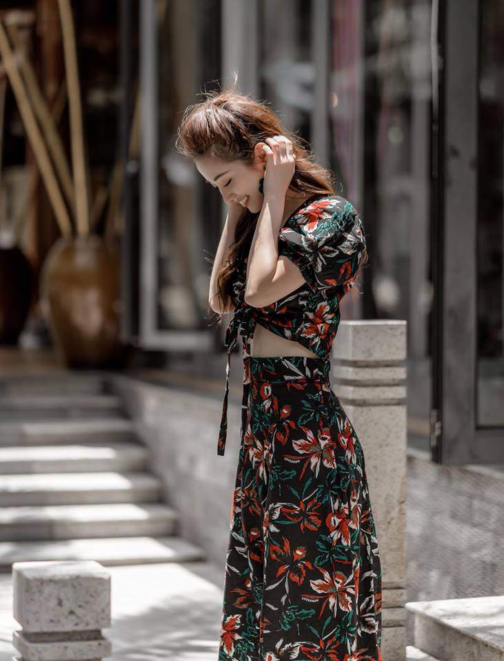 cuoc tram chan thoi trang dau tien cua hai hoa hau hot nhat viet nam - 13