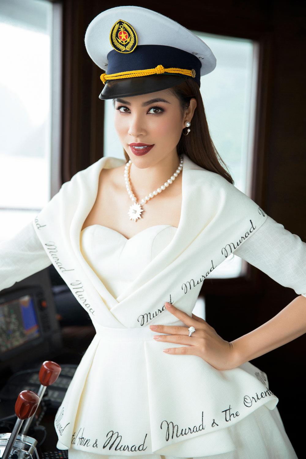 co mot nang thuy thu xinh dep, sang chanh mang ten pham huong! - 1
