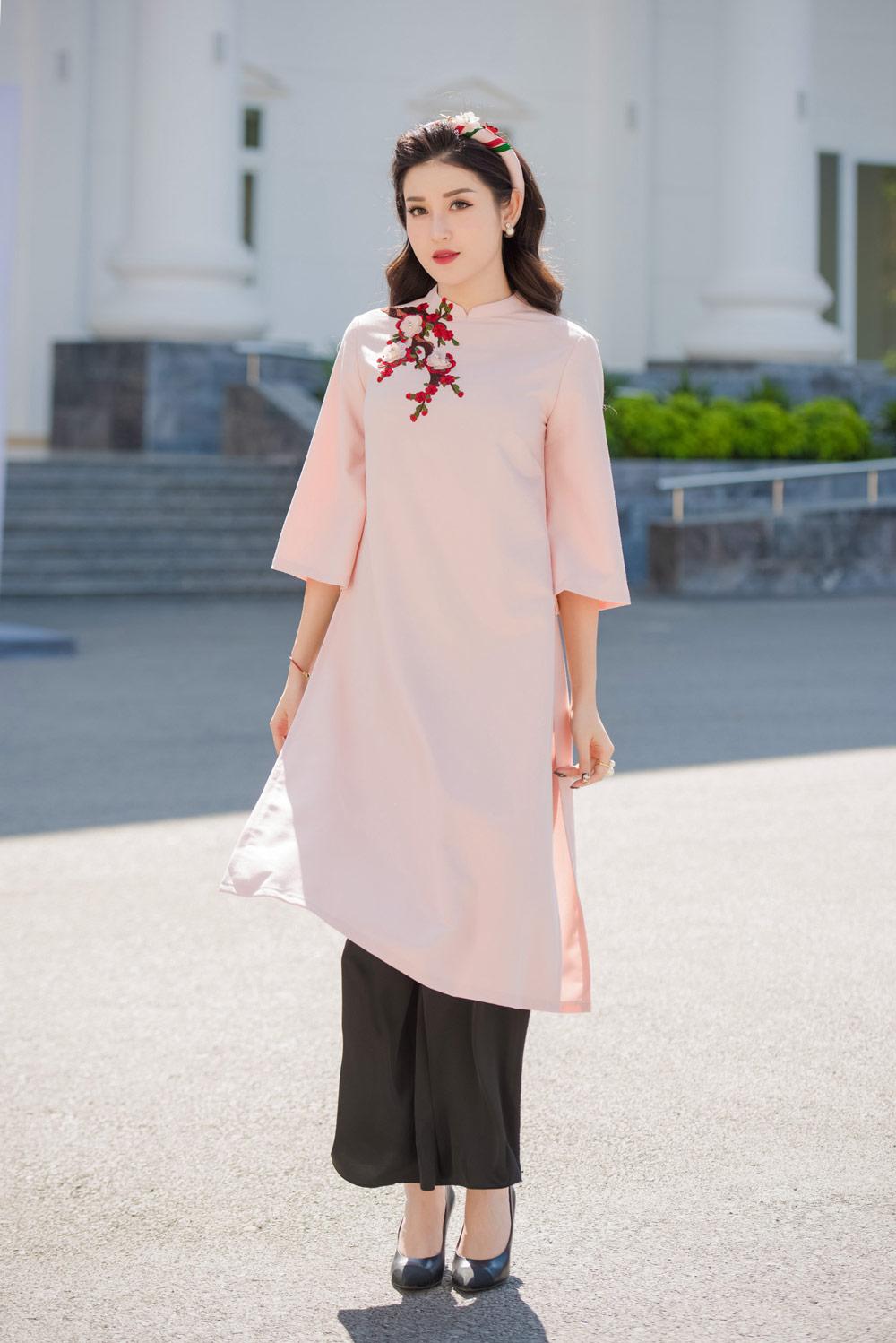 a hau huyen my chinh la nguoi dep viet nam duy nhat lot top hoa hau dep nhat the gioi - 6