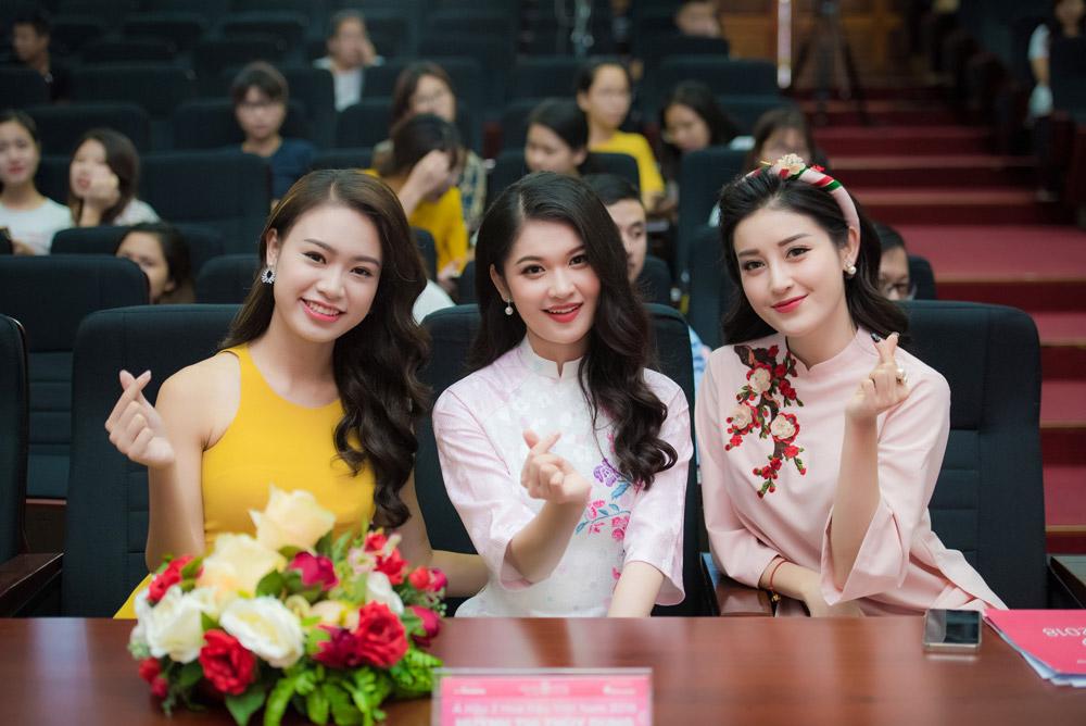 a hau huyen my chinh la nguoi dep viet nam duy nhat lot top hoa hau dep nhat the gioi - 11
