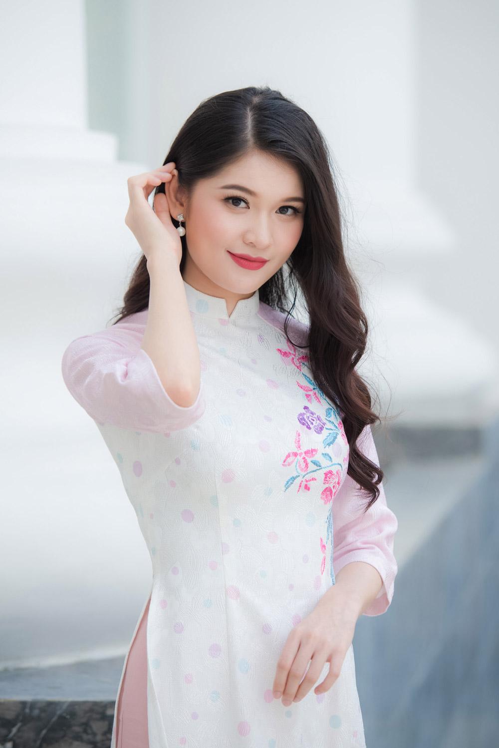 a hau huyen my chinh la nguoi dep viet nam duy nhat lot top hoa hau dep nhat the gioi - 7