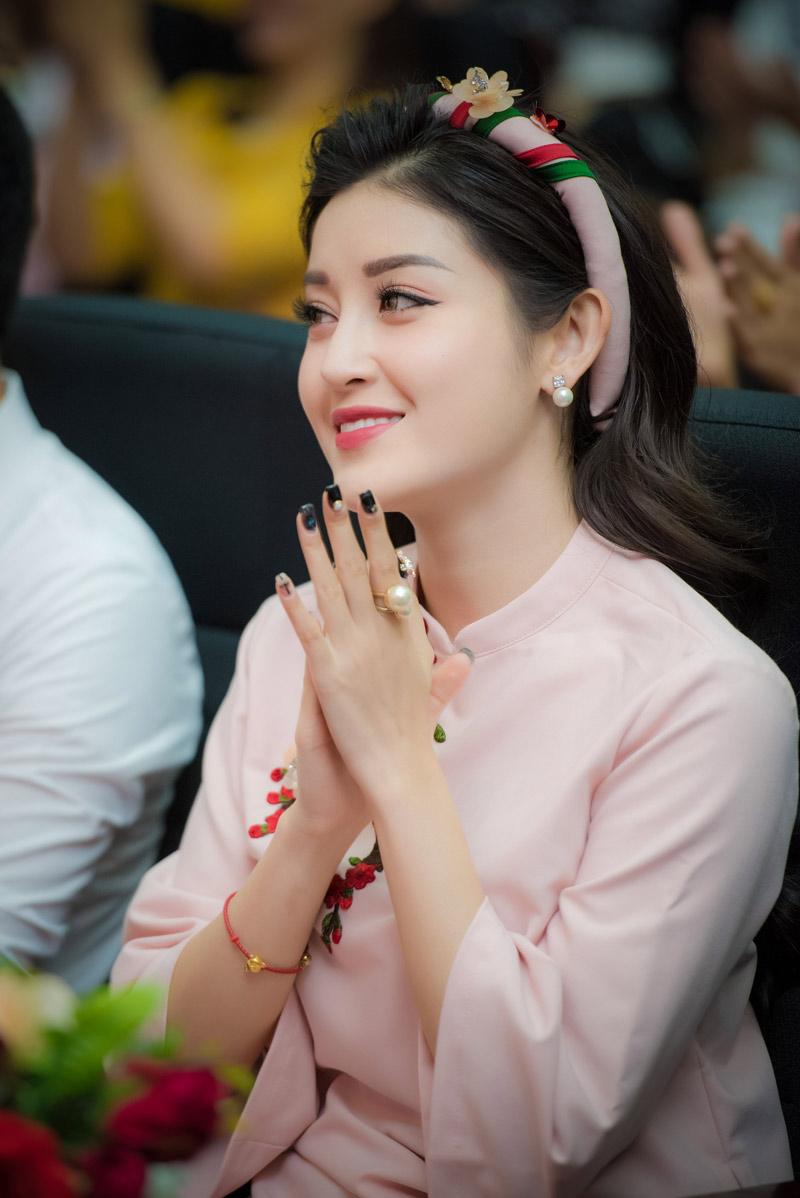 a hau huyen my chinh la nguoi dep viet nam duy nhat lot top hoa hau dep nhat the gioi - 4