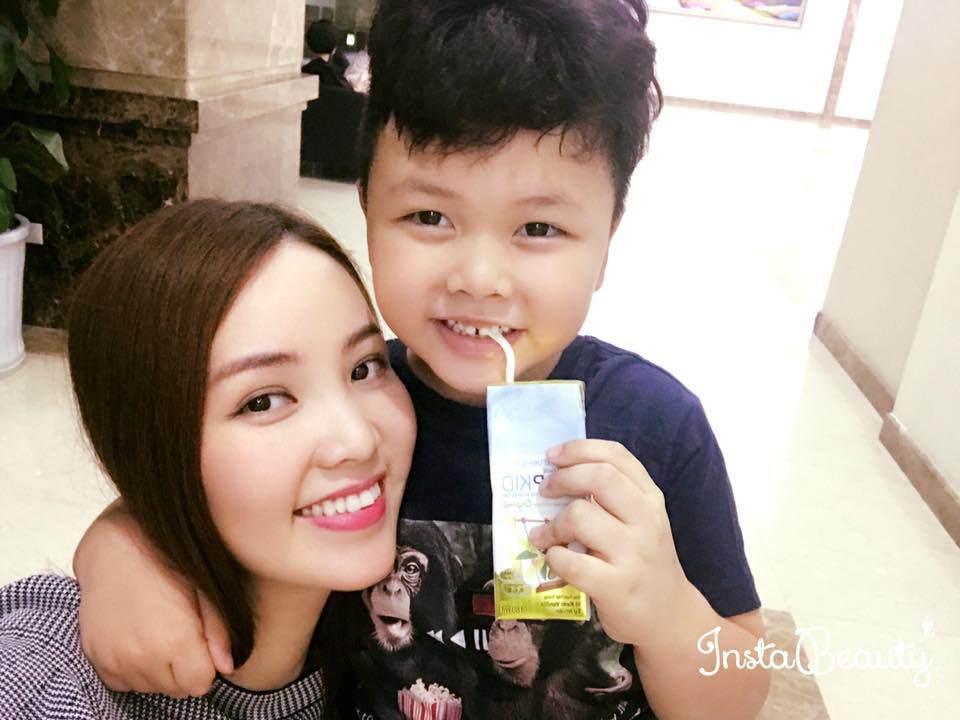 noi tieng tu lau, cuoc song cua a hau thuy van giau co toi co nao? - 2