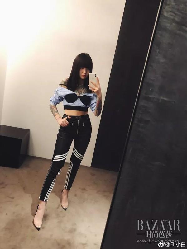 khong phai giay nude, day moi chinh la doi giay co kha nang "keo dai" chan bat ngo - 14