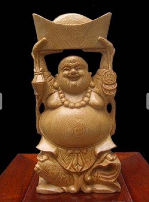 hoa ra day la ly do nha giau rat thich dat tuong phat di lac om vang o phong khach - 4