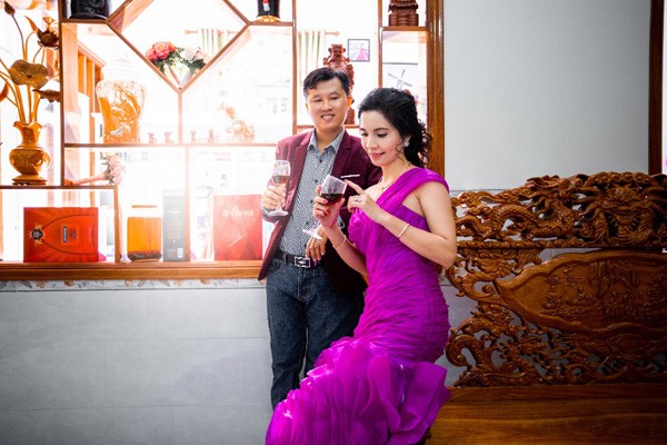 cong dong mang xuyt xoa truoc bo anh ki niem 1 nam ngay cuoi cua cap doi 8x - 5