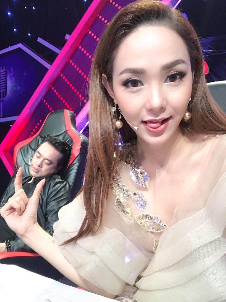 bo 3 cam trich the face: hoang yen nho tuoi nhat nhung nhin van &#34;quyen luc&#34; vi ly do nay! - 3