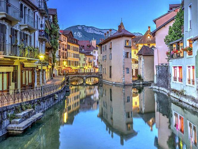 viet nam lot top 10 diem thu vi nhat de du lich mot minh nam 2018 - 2