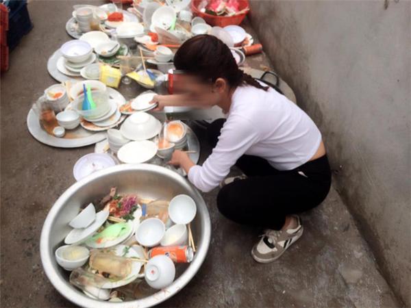 “bat chap tat ca de ben mot ga dan ong la quyet dinh ngu”, doan tam su gay bao mxh - 1