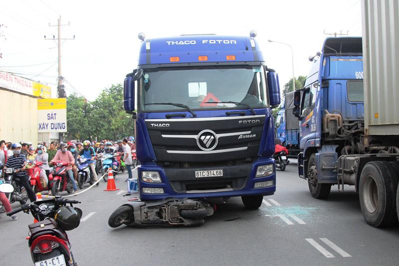 vu tai nan be so sinh vang khoi bung me, con gai 3 tuoi tu vong: nguoi me qua doi - 1