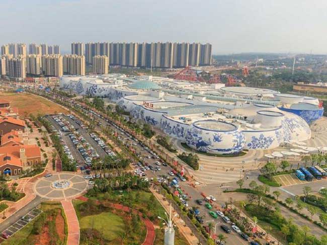 sung so truoc toa nha toan bang su trang muot hon 142 nghin ty, lon nhat the gioi - 1