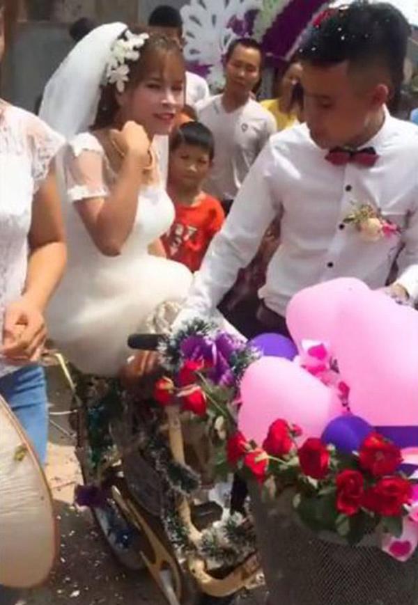 lau lam roi moi co mot dam cuoi don dau bang... xe dap khien dan mang thich thu - 1