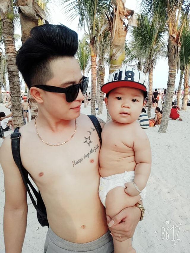 be trai 19 thang ngu say trong 1 phut nho duoc bo ru theo cach "chang giong ai" - 3